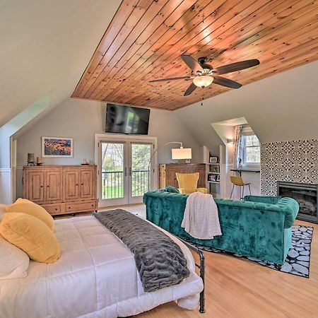 Stylish Studio With Fireplace About 3 Mi From Dtwn! Саратога-Спрингс Экстерьер фото