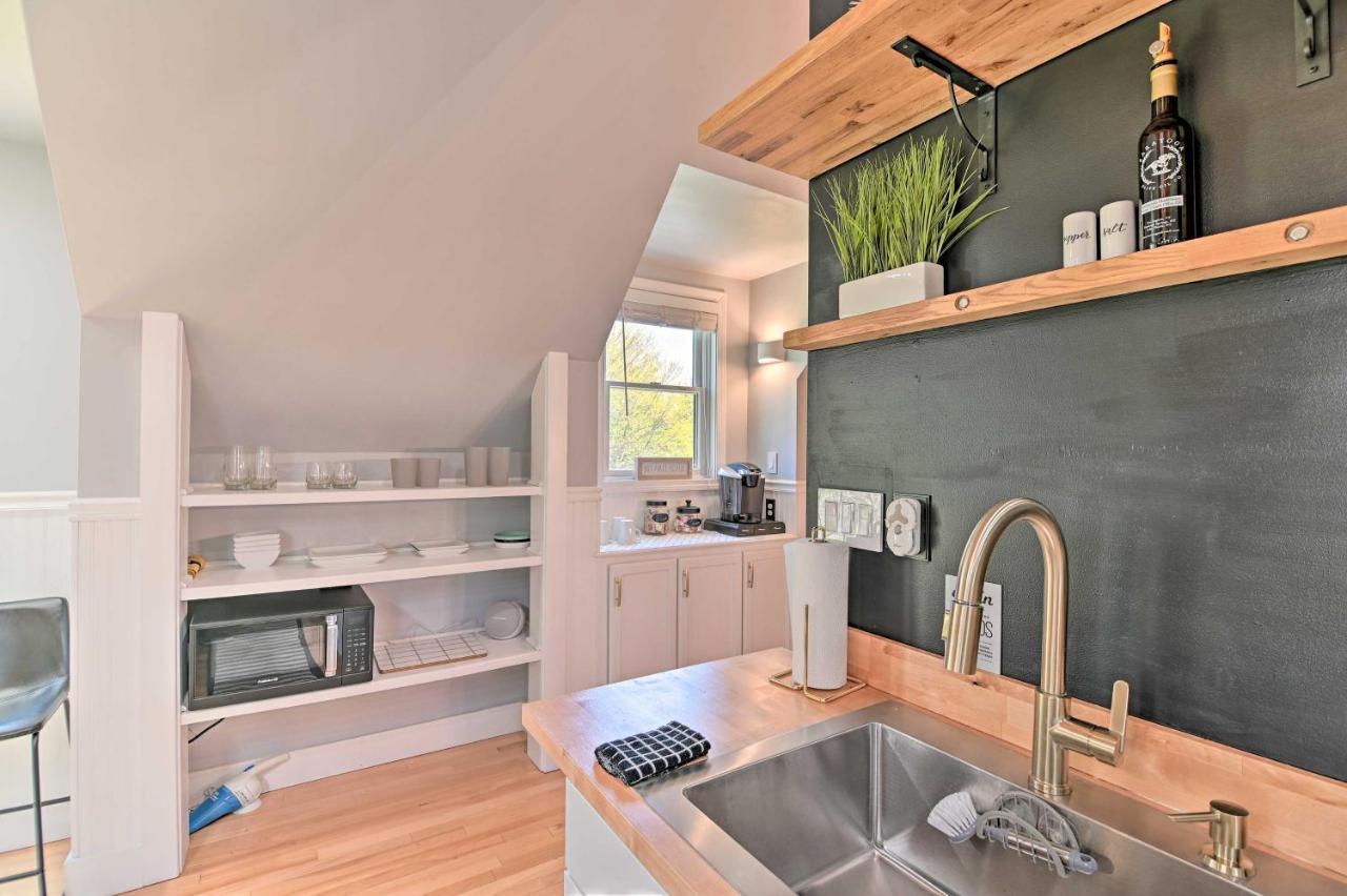 Stylish Studio With Fireplace About 3 Mi From Dtwn! Саратога-Спрингс Экстерьер фото